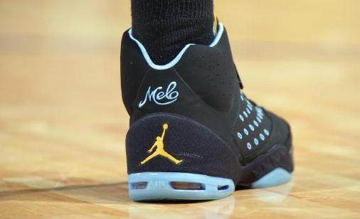 科维奇捧起奖杯！G2大战五图逆转Vitality，夺得他们的2025年首冠